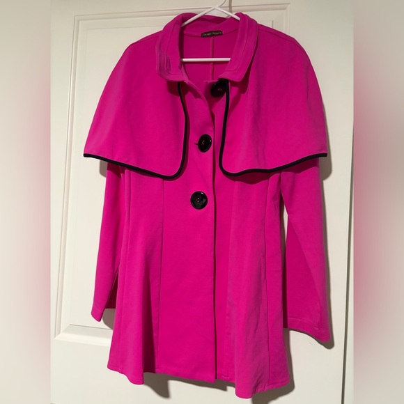 Design Today’s Vibrant Pink Cape Coat with Black Trim - Picture 4 of 7